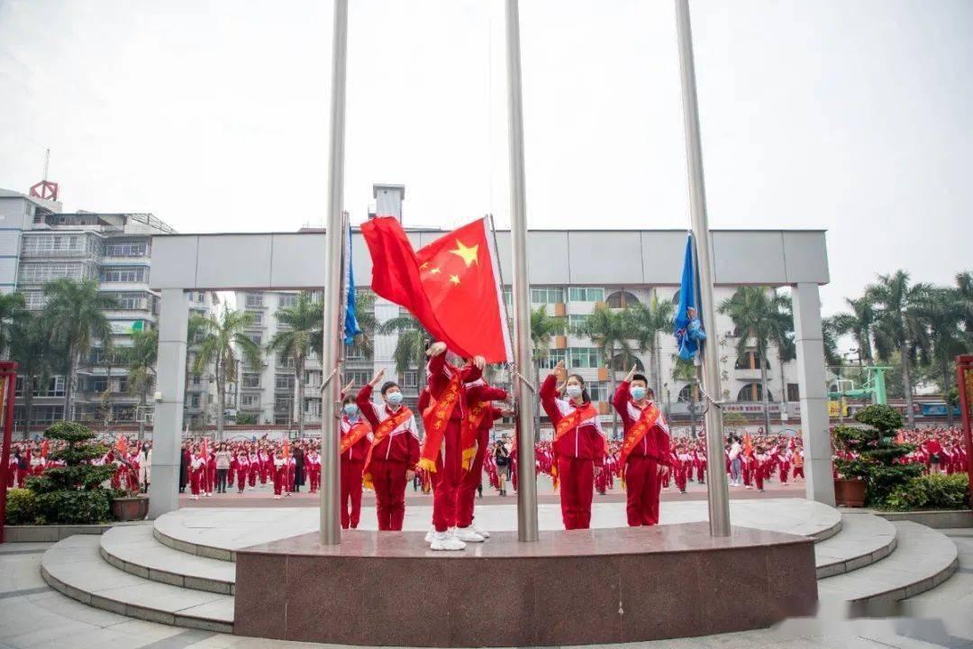 探索对职场女性而言,早婚早育和晚婚晚育哪个更利于女性的职业生涯发展?,加入知识星球平台共赢学习